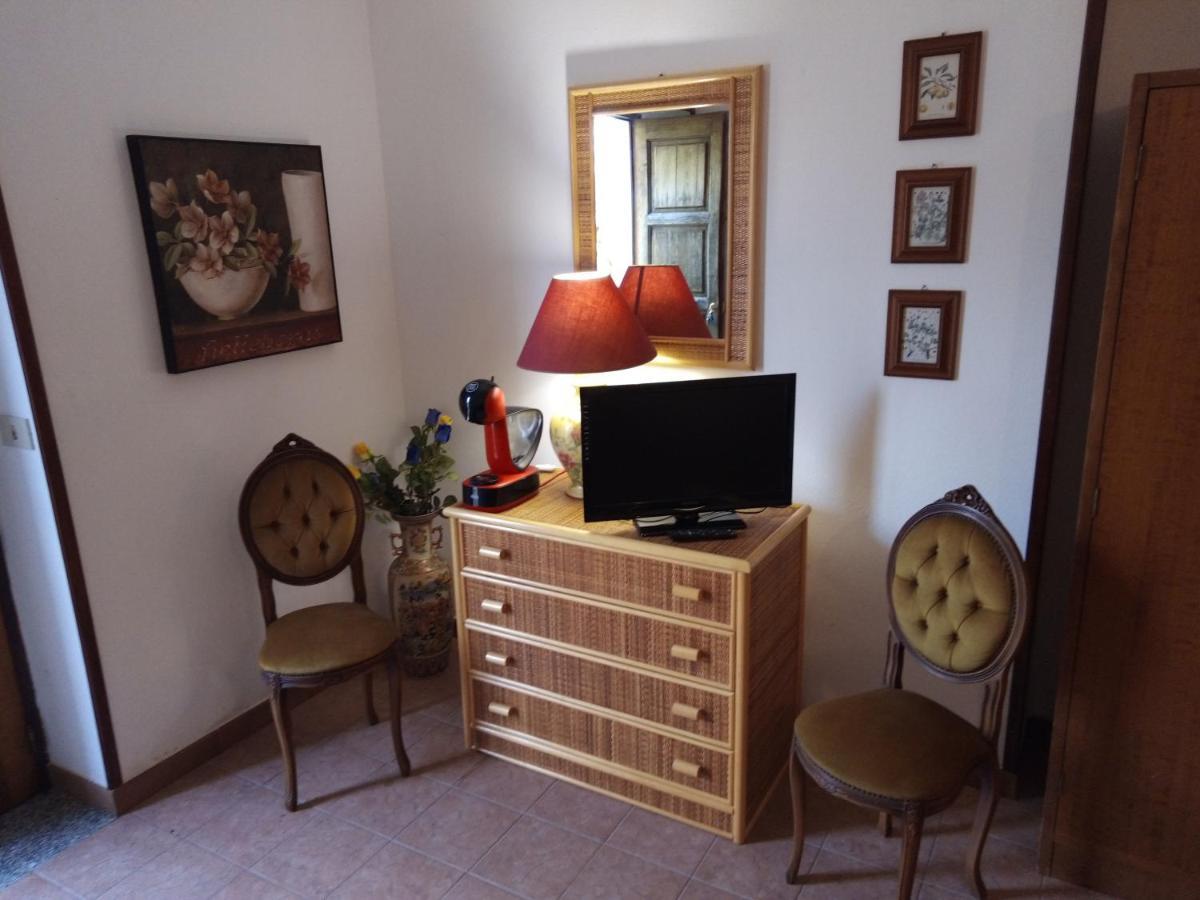 L'Antica Quercia B&B Castell'Umberto Exterior photo